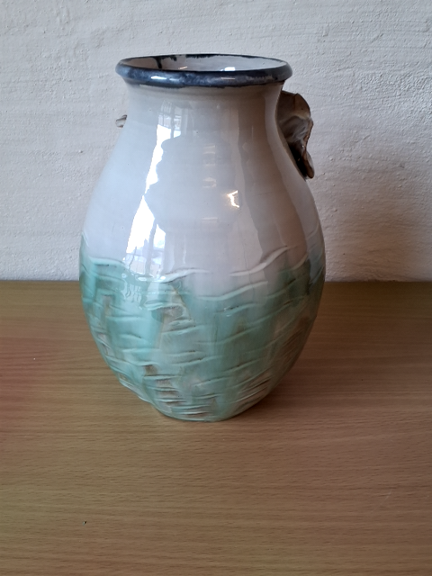 Vase i keramik
